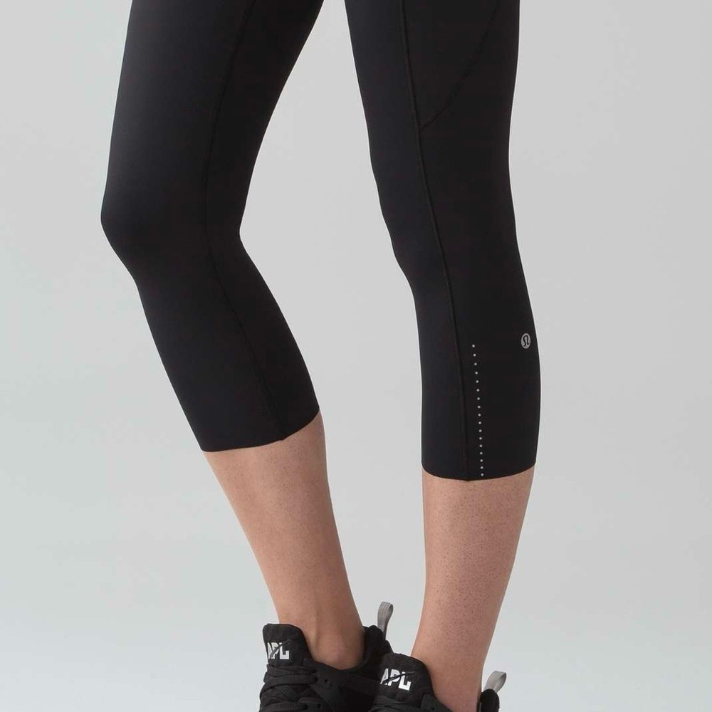 Lululemon Fast & Free Crop II Leggings (Nulux, 19" Inseam), Black - Picture 9 of 12